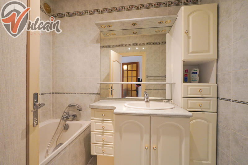 Maison - 196 m² - 8 pièces