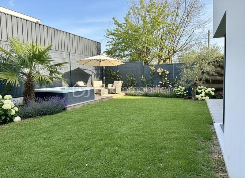 Maison d'architecte - 122 m² - 6 pièces