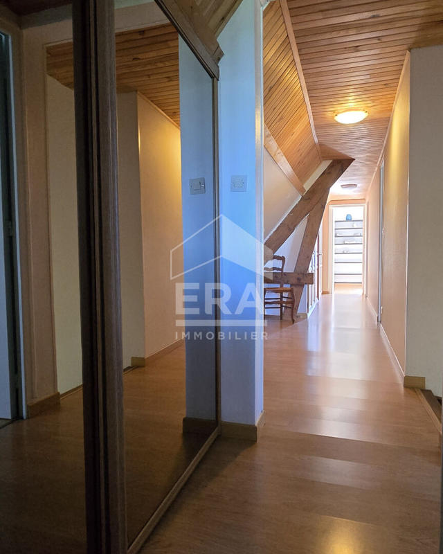 Maison - 139 m² - 7 pièces