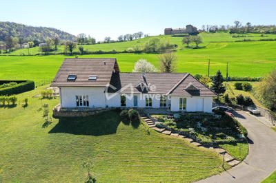 Maison - 289 m² - 7 pièces