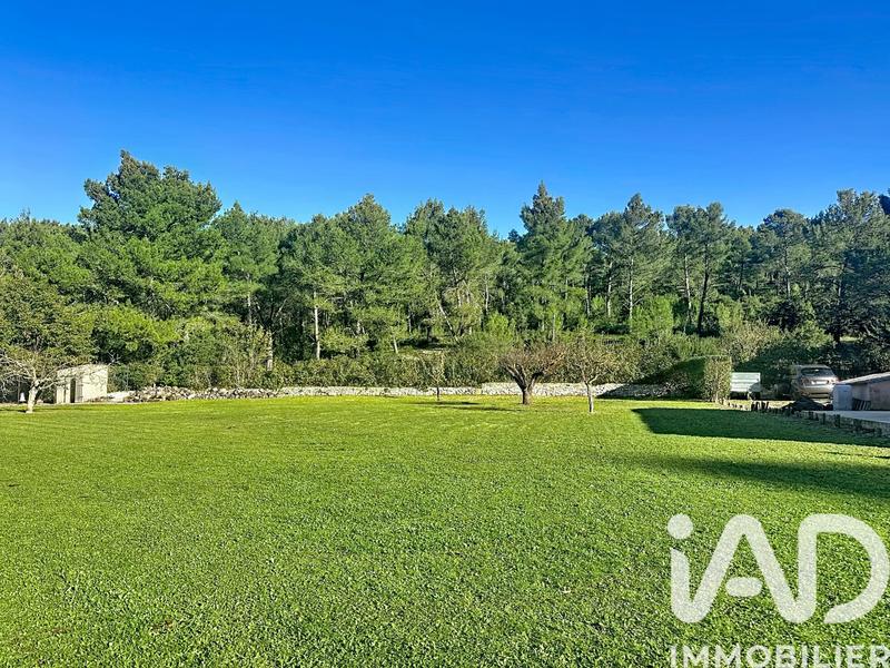 Maison - 230 m² - 8 pièces