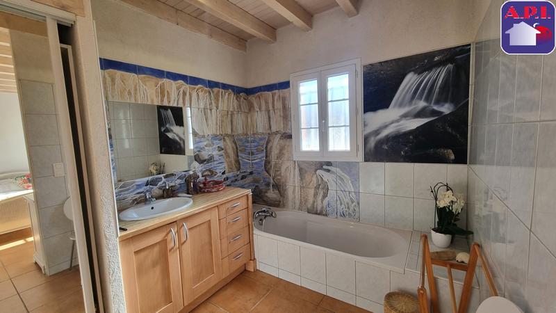 Demeure - 335 m² - 10 pièces