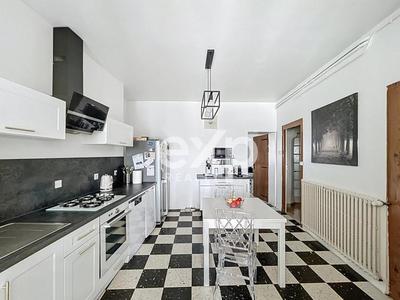 Maison - 105 m² - 6 pièces