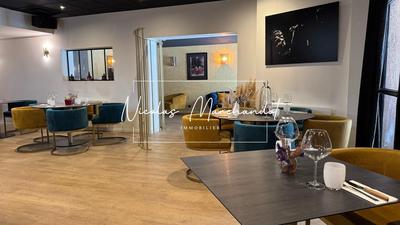 Local commercial - 207 m² - 2 pièces