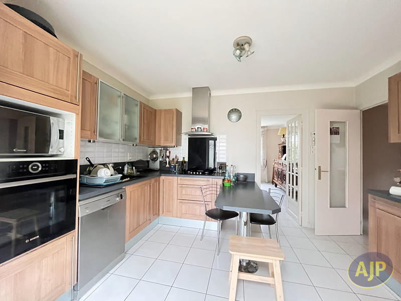 Maison - 129 m² - 6 pièces