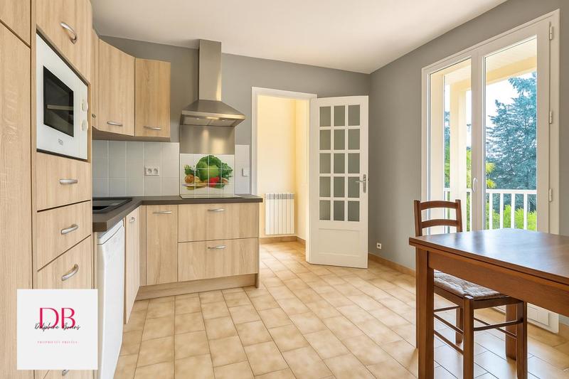Maison - 92 m² - 5 pièces