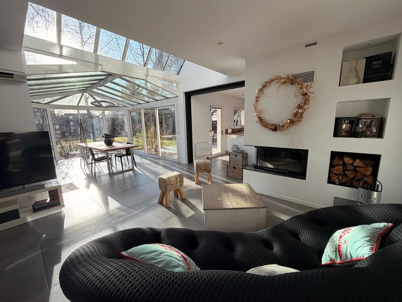 Maison - 254 m² - 8 pièces