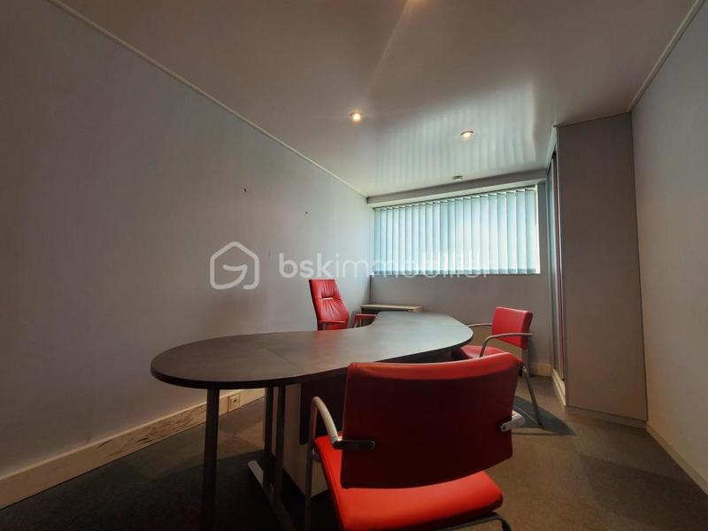 Bureau - 140 m² - 7 pièces