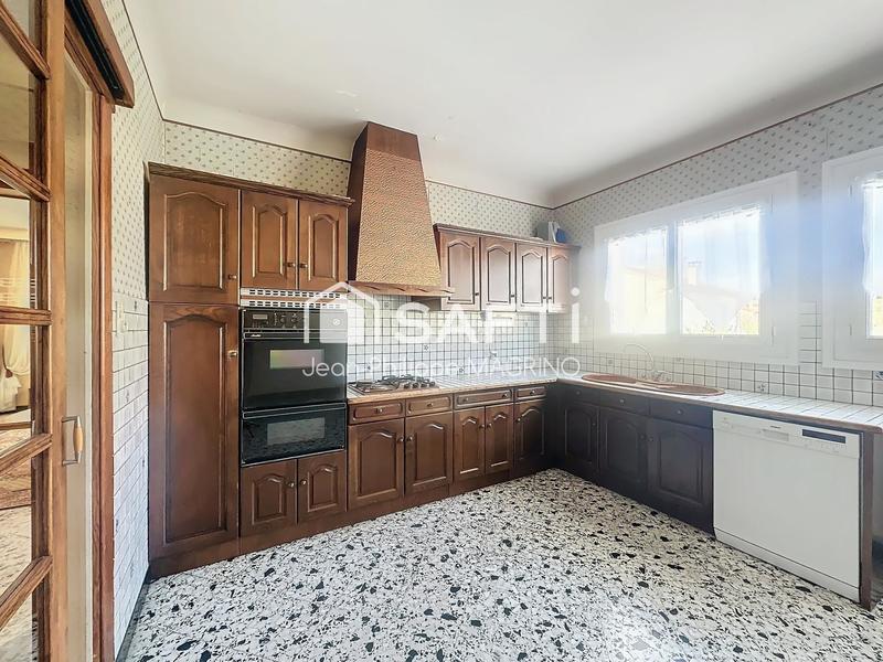 Maison - 160 m² - 5 pièces