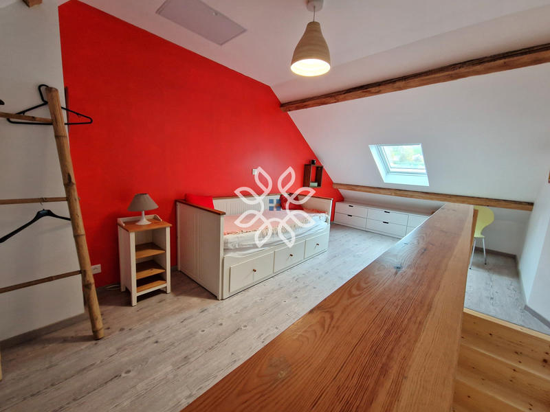 Maison - 236 m² - 9 pièces