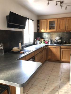 Maison traditionnelle - 93 m² - 6 pièces