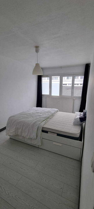 Appartement - 90 m² - 4 pièces