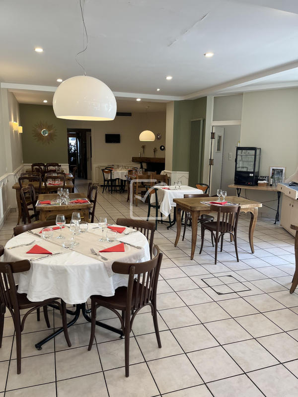 Local commercial - 799 m²