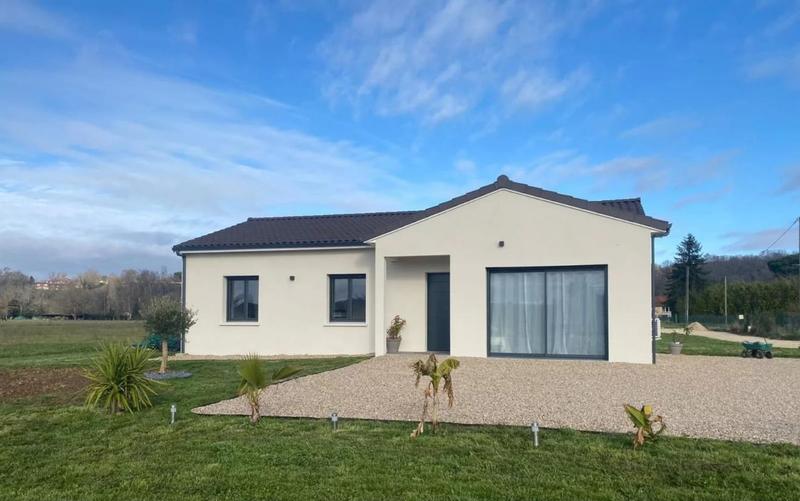 Maison - 90 m² - 4 pièces