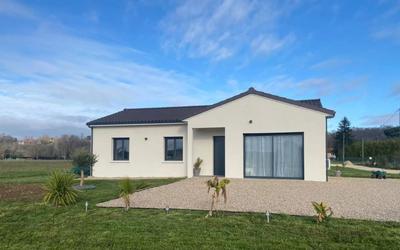 Maison - 90 m² - 4 pièces