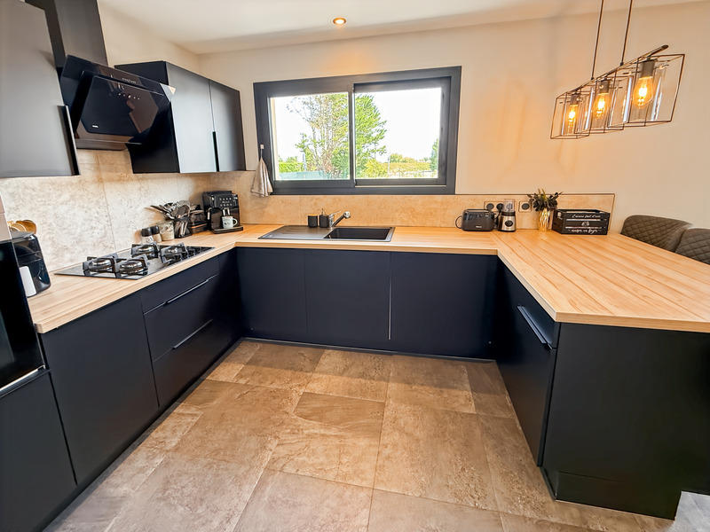 Maison - 90 m² - 4 pièces