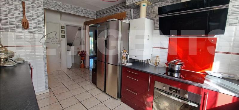 Maison jumelée - 136 m² - 6 pièces