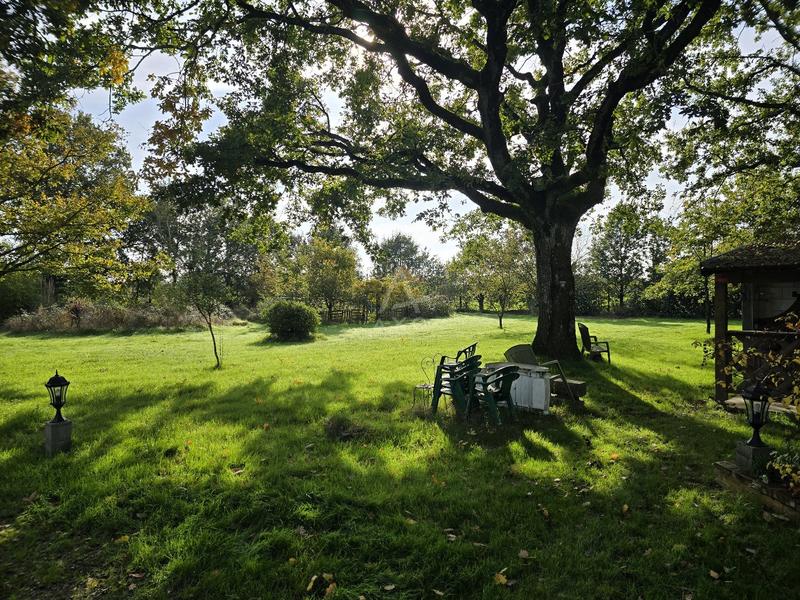 Maison - 232 m² - 11 pièces