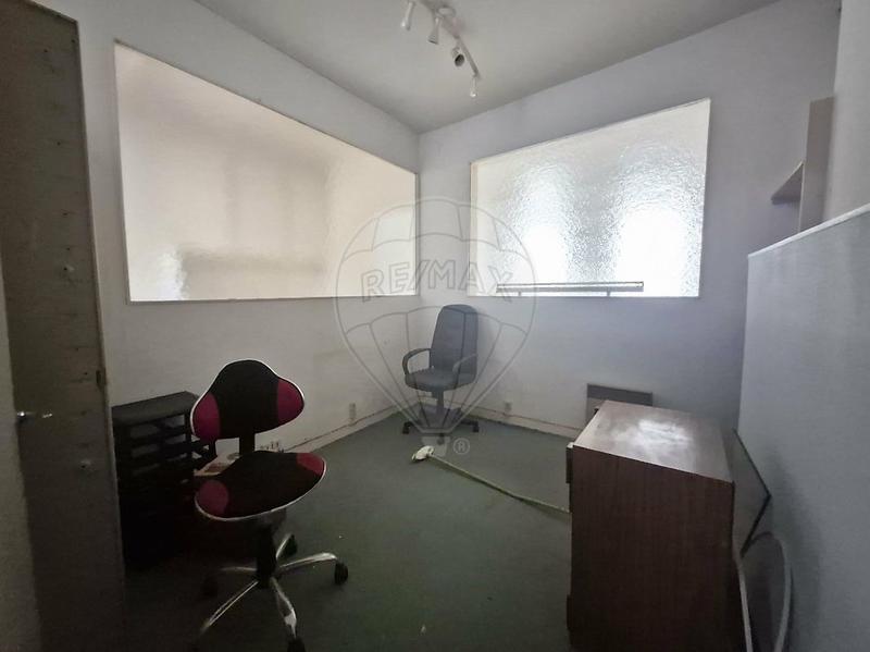 Local commercial - 270 m² - 6 pièces