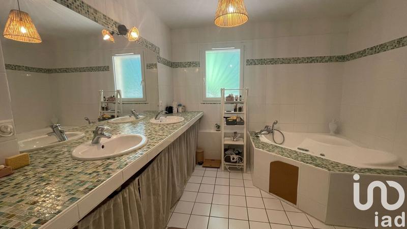 Maison - 226 m² - 8 pièces