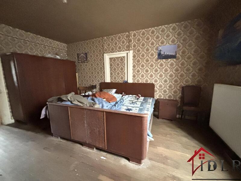 Maison - 329 m² - 13 pièces