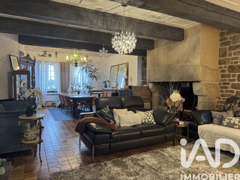 Maison - 217 m² - 7 pièces