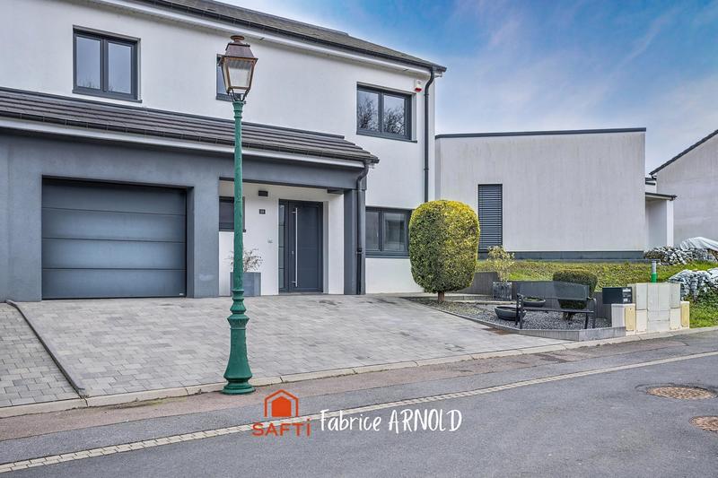 Maison - 111 m² - 5 pièces