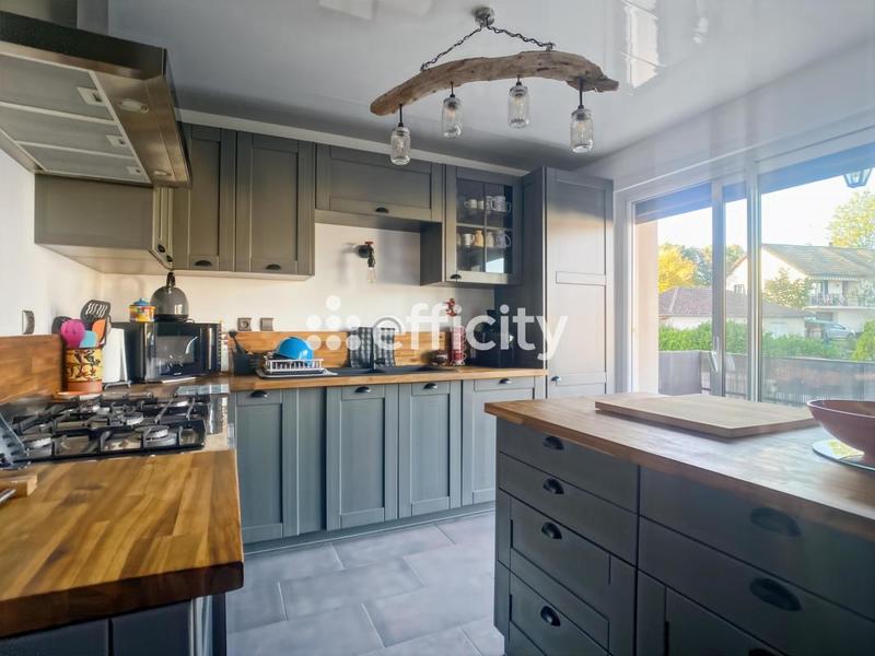 Maison - 120 m² - 4 pièces