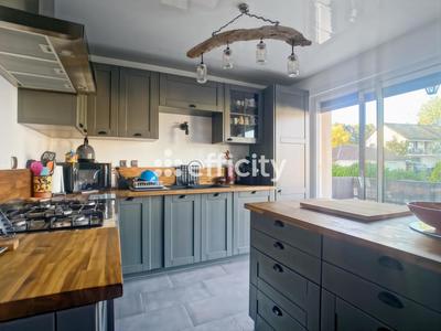 Maison - 120 m² - 4 pièces