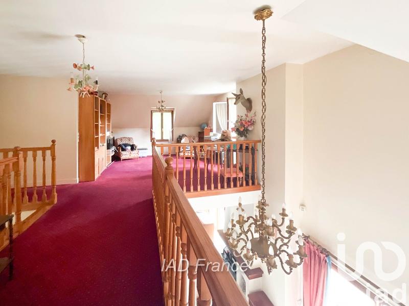 Maison - 232 m² - 9 pièces