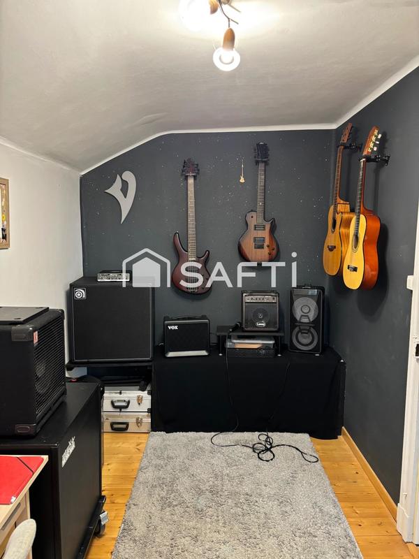 Maison - 120 m² - 5 pièces