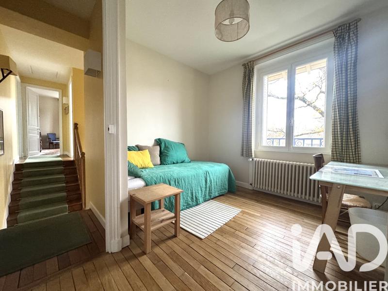 Maison - 262 m² - 9 pièces