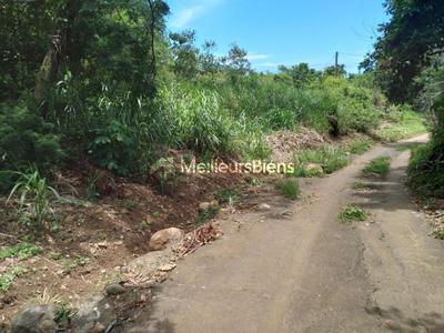 Terrain constructible - 815 m²