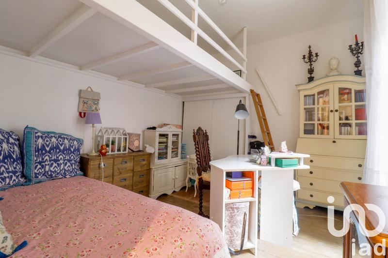 Appartement - 97 m² - 7 pièces