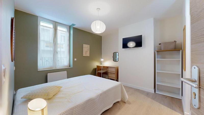 Appartement - 77 m² - 5 pièces