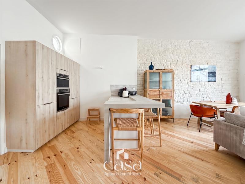 Loft - 70 m² - 2 pièces