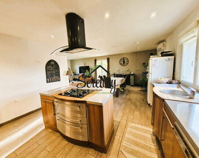 Maison - 110 m² - 4 pièces