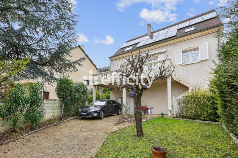 Maison - 140 m² - 5 pièces