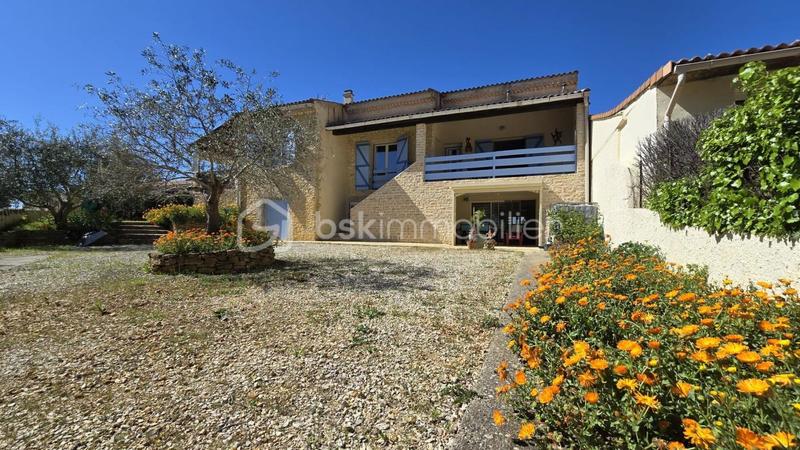 Maison en pierre - 223 m² - 7 pièces