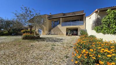 Maison en pierre - 223 m² - 7 pièces