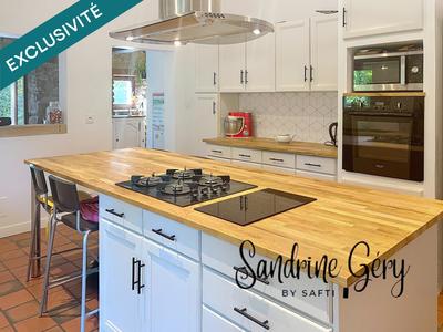 Maison - 185 m² - 6 pièces