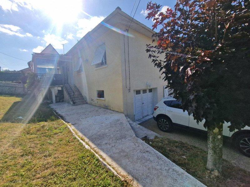 Maison - 95 m² - 5 pièces