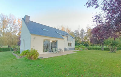 Maison - 154 m² - 8 pièces