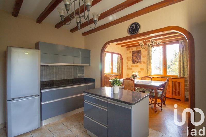 Maison - 180 m² - 7 pièces