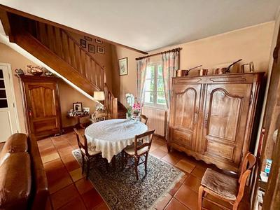 Maison - 292 m² - 5 pièces