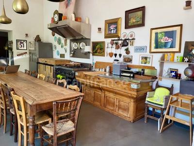 Maison de village - 264 m² - 9 pièces