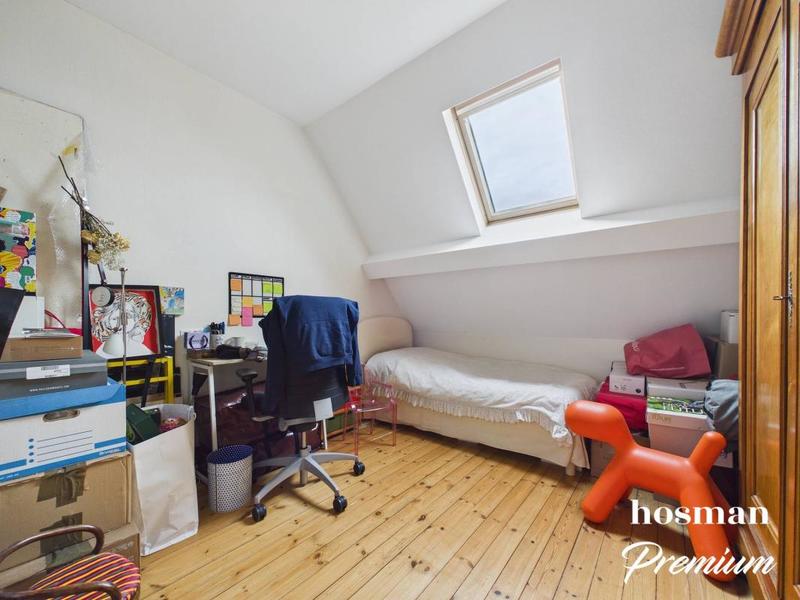 Maison - 213 m² - 8 pièces