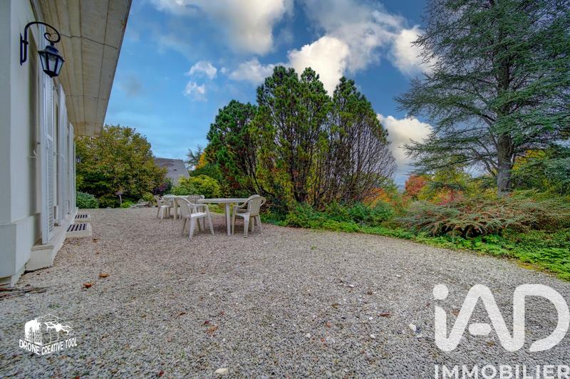 Maison - 239 m² - 7 pièces