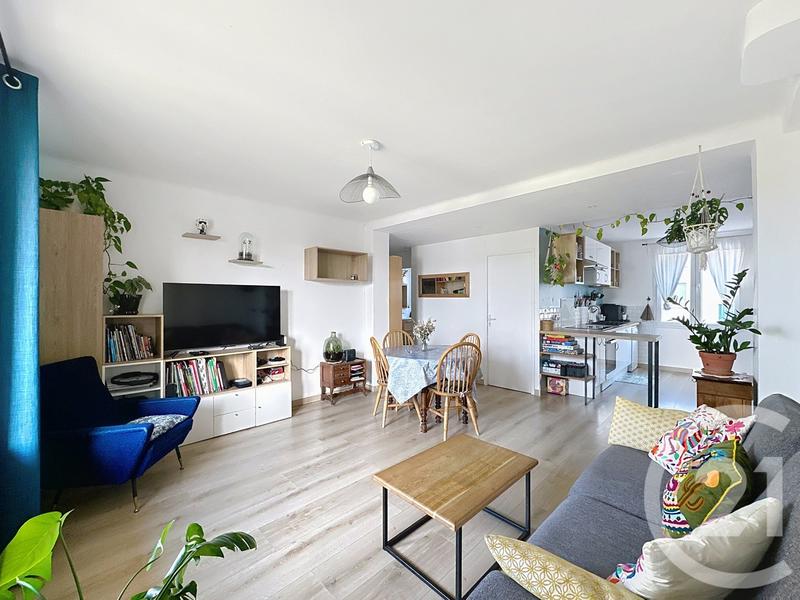 Appartement - 79 m² - 4 pièces