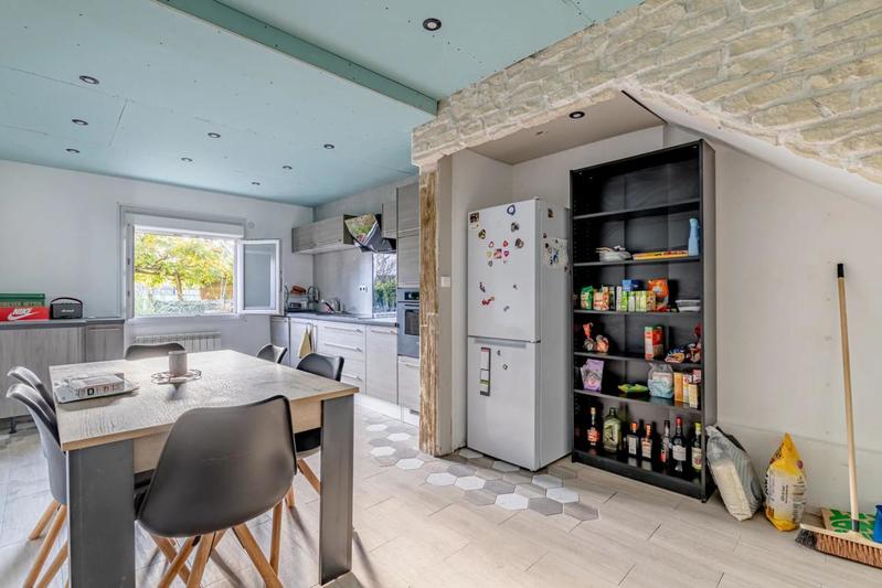 Maison - 95 m² - 5 pièces